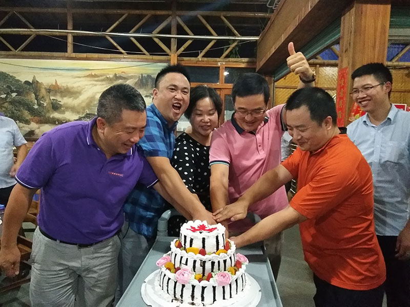 银河集团9873cm喜迎三周年庆，，感恩偕行