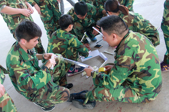 2017年2月13-15日，银河集团9873cm“虎狼道”户外拓展训练圆满竣事