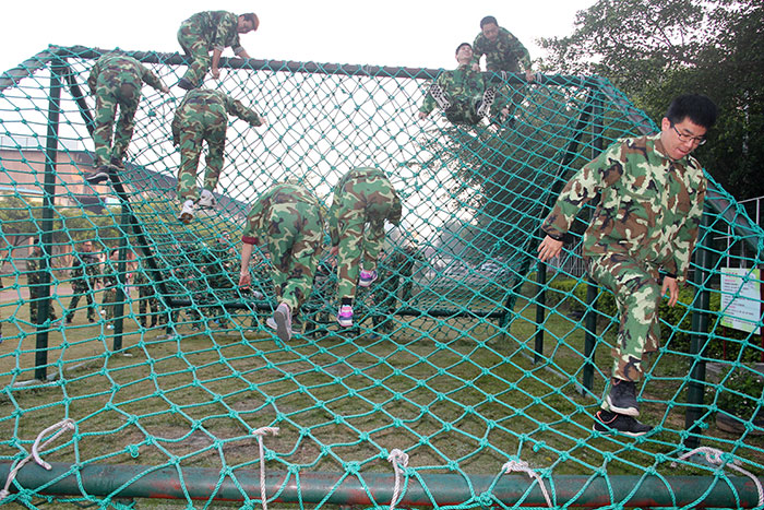 2017年2月13-15日，银河集团9873cm“虎狼道”户外拓展训练圆满竣事
