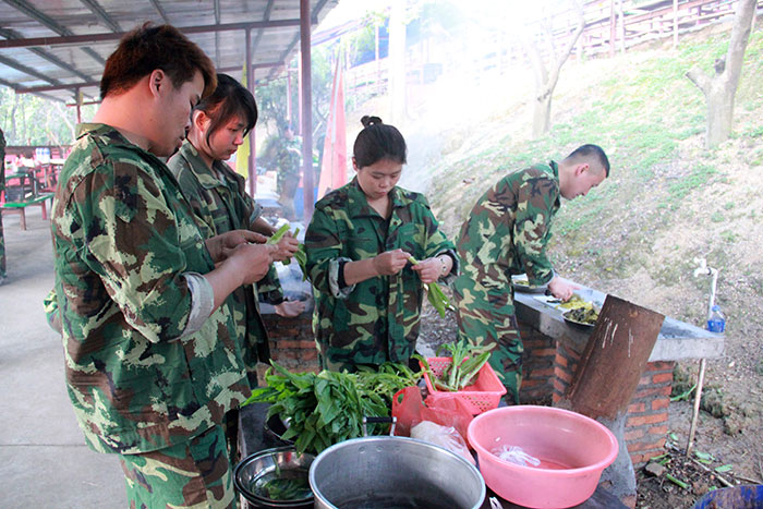 2017年2月13-15日，银河集团9873cm“虎狼道”户外拓展训练圆满竣事